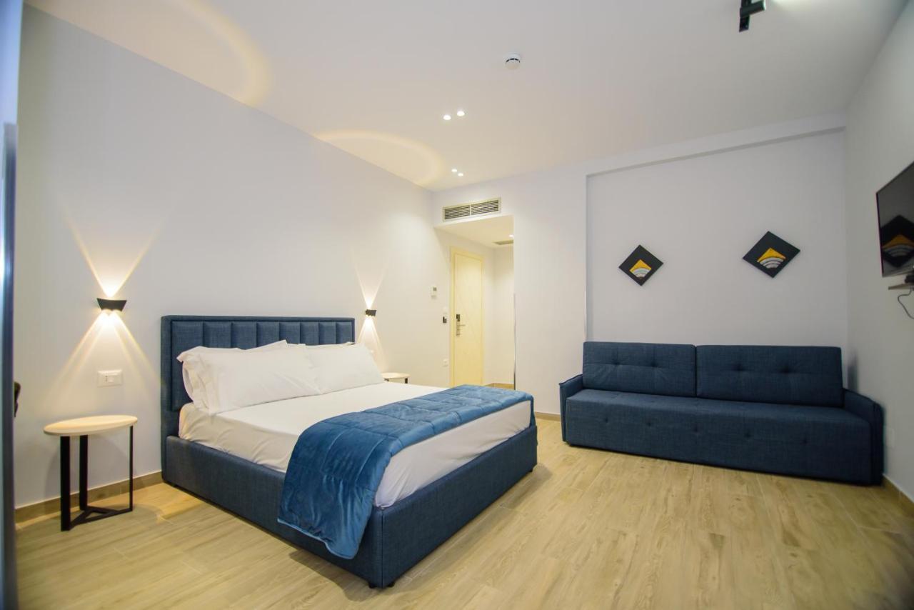 Palm Side Hotel Vlorë Esterno foto