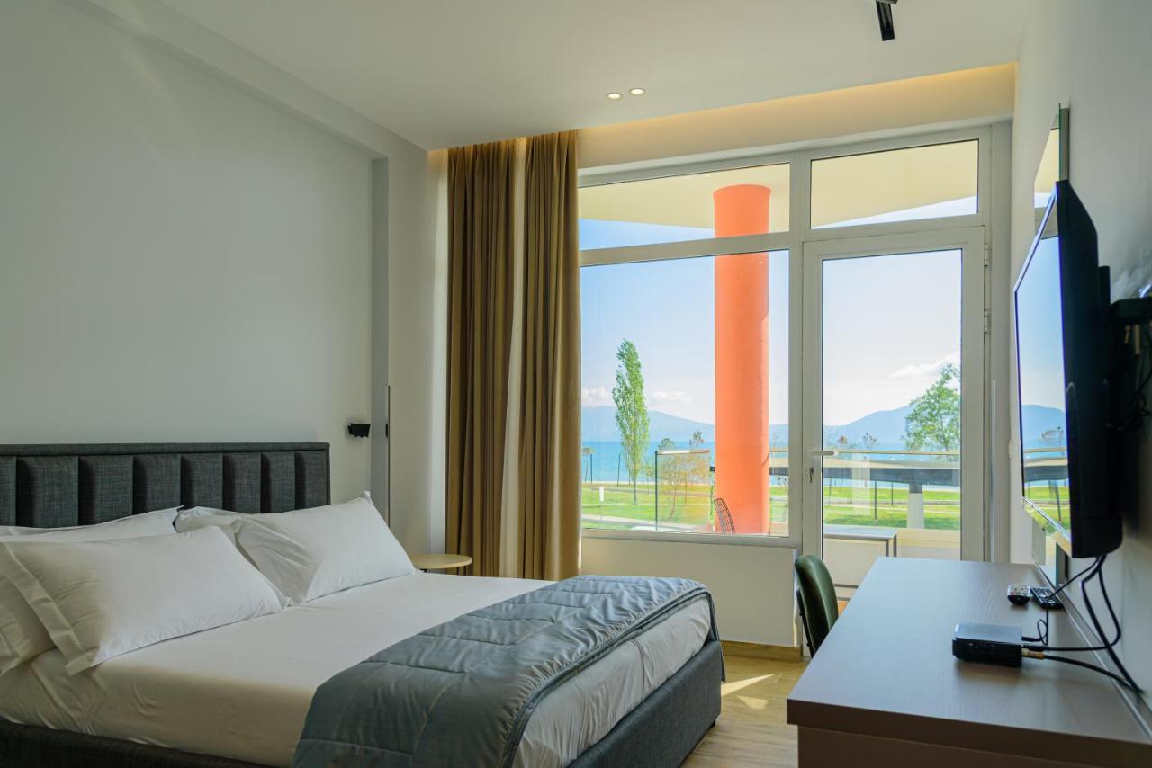 Palm Side Hotel Vlorë Esterno foto