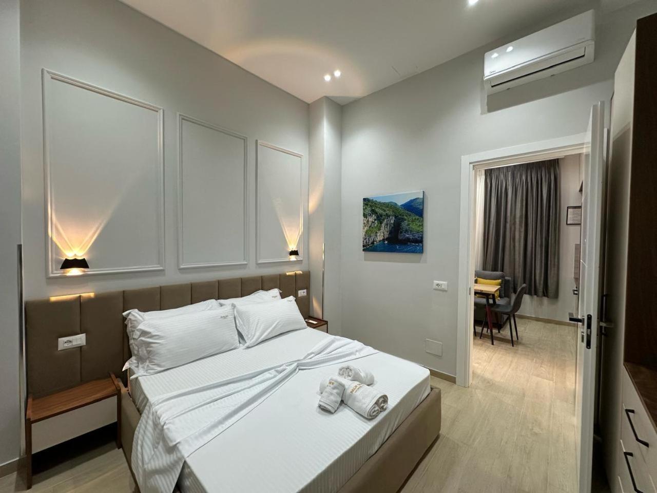 Palm Side Hotel Vlorë Esterno foto